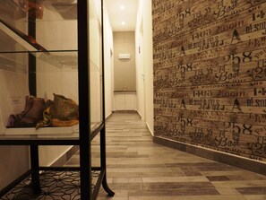 Hallway - Domus Alma (Naples)