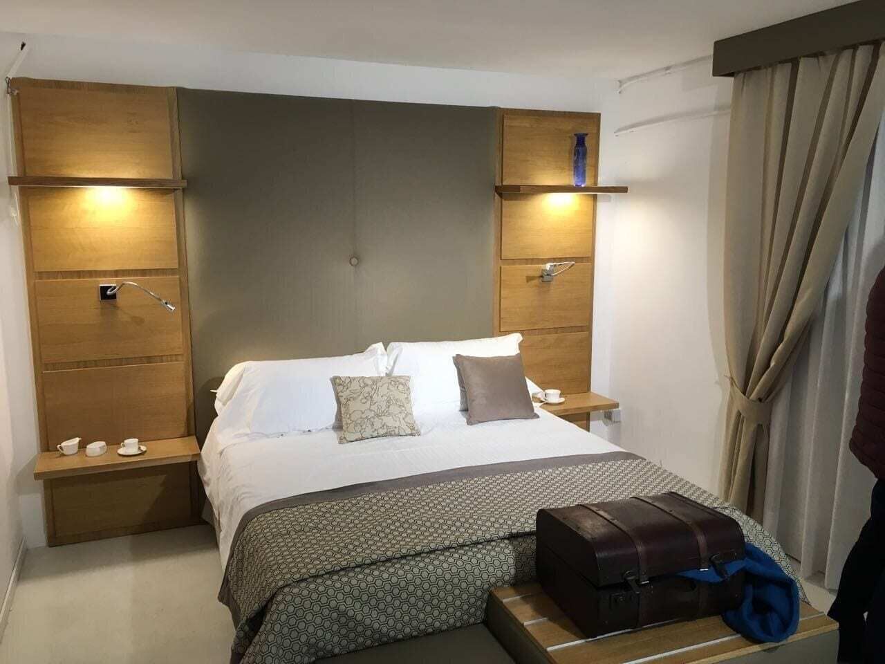 Minibar, coffres-forts dans les chambres, bureau, chambres insonorisées