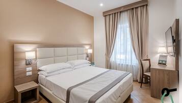 Phòng đôi hoặc 2 giường đơn Superior | Minibar, két bảo mật tại phòng, bàn, phòng cách âm