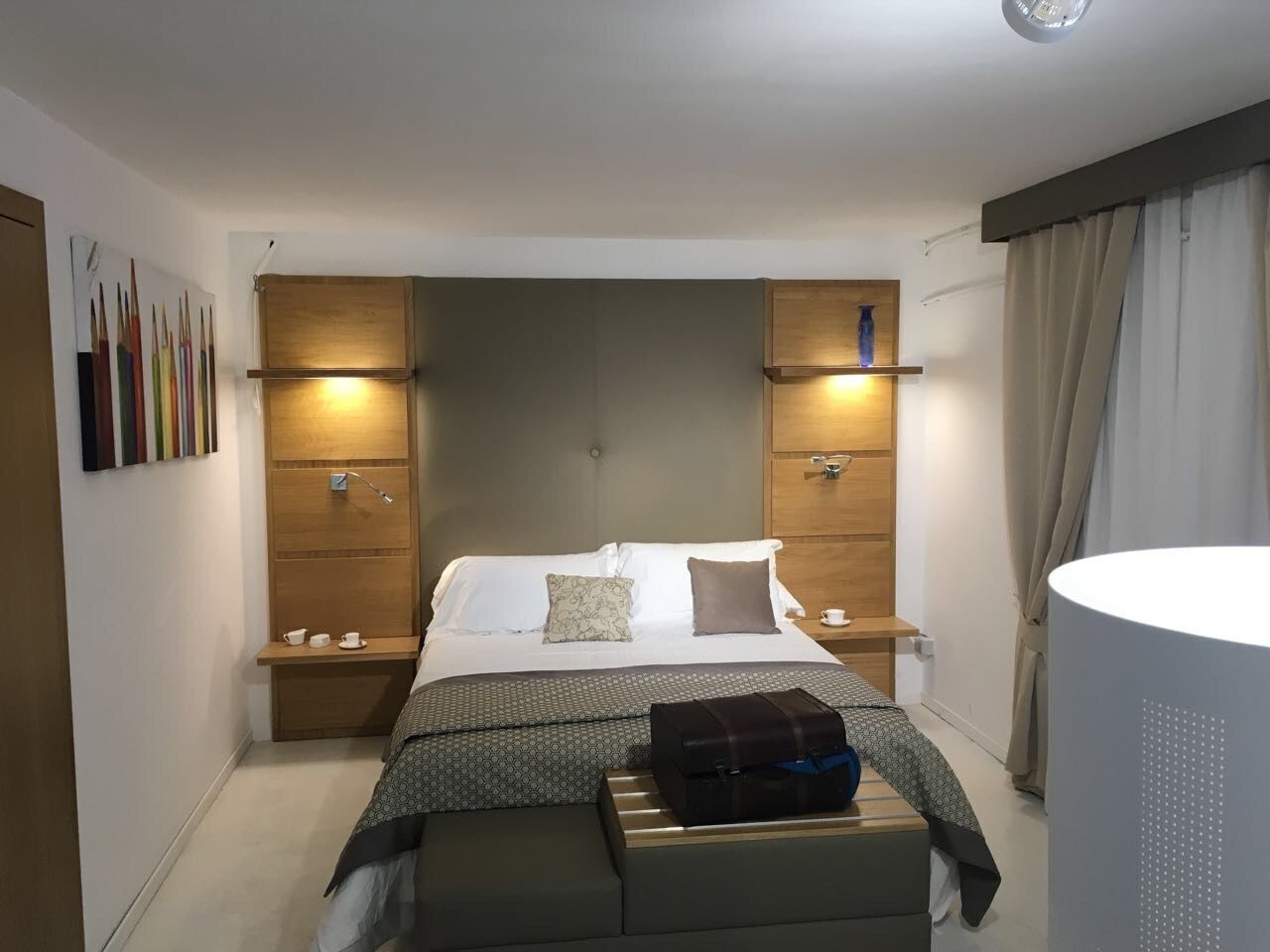 Minibar, coffres-forts dans les chambres, bureau, chambres insonorisées