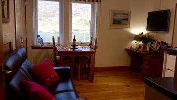 Apartment, 1 Bedroom, Lake View | Free WiFi