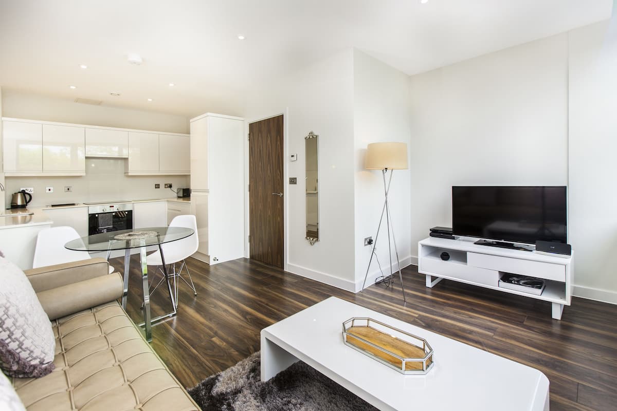 Apartment, 1 Bedroom | Living area