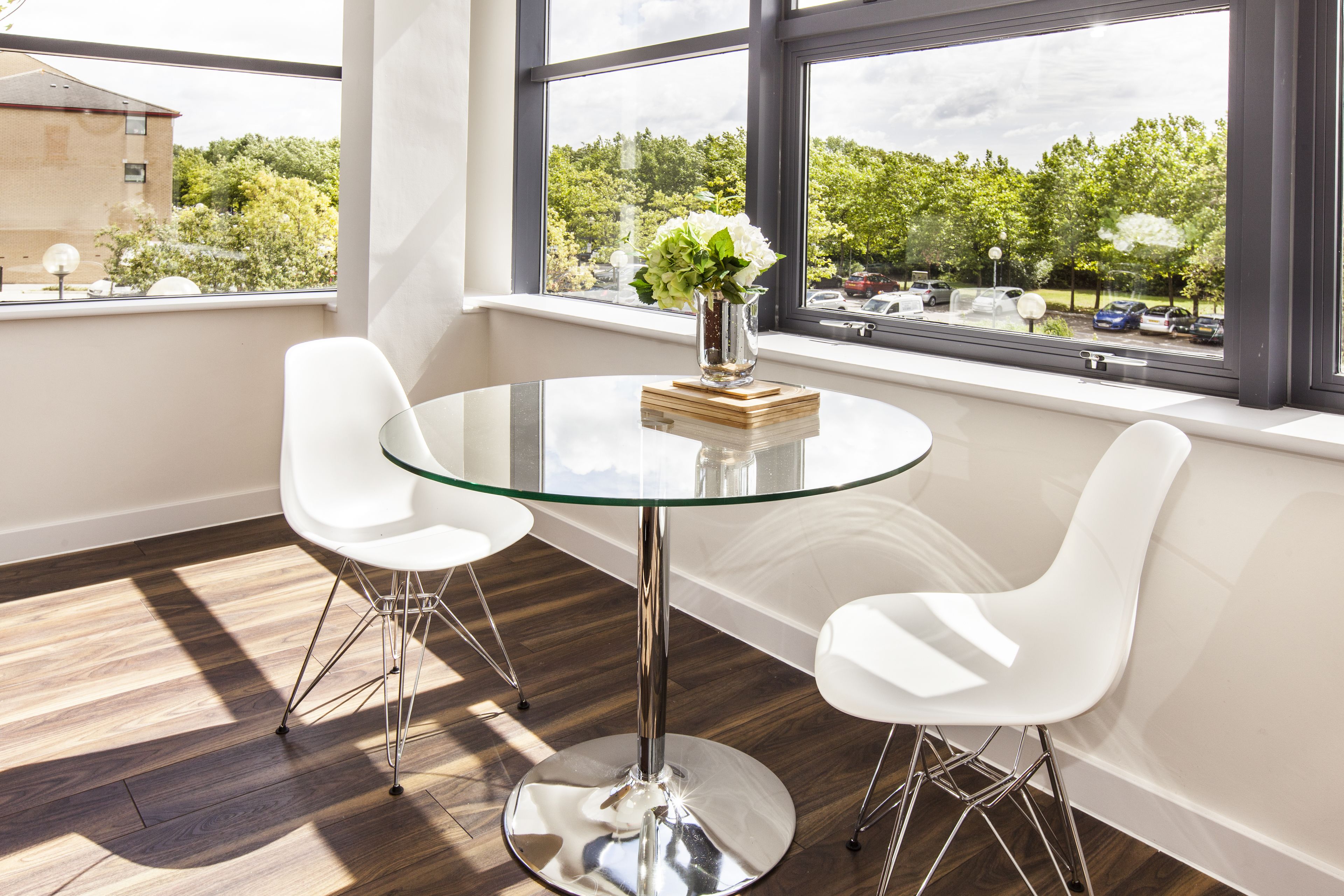 Comfort-Apartment, 1 Schlafzimmer | Essbereich im Zimmer