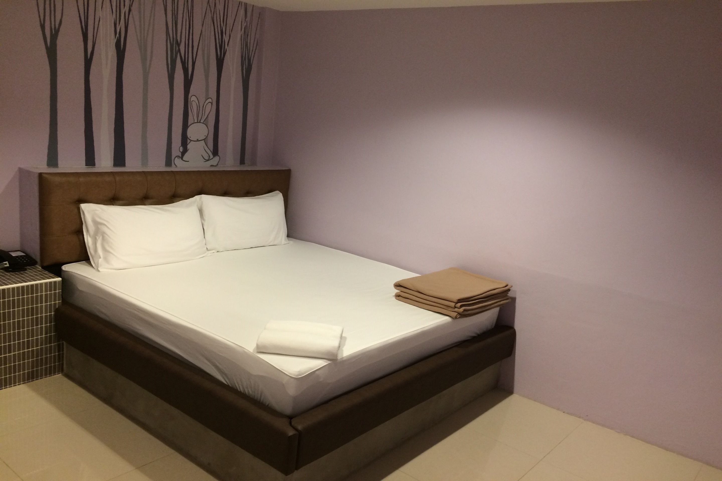 standard double room | individually decorated, free wifi, bed sheets