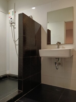 Bathroom - Rabbit Room (Bangkok)