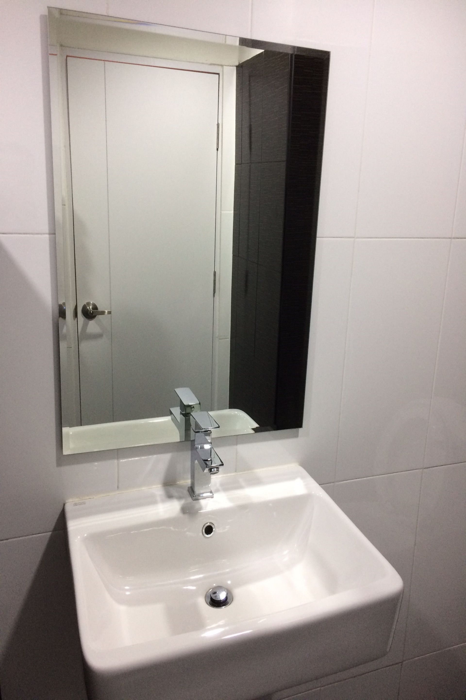 standard double room | bathroom sink