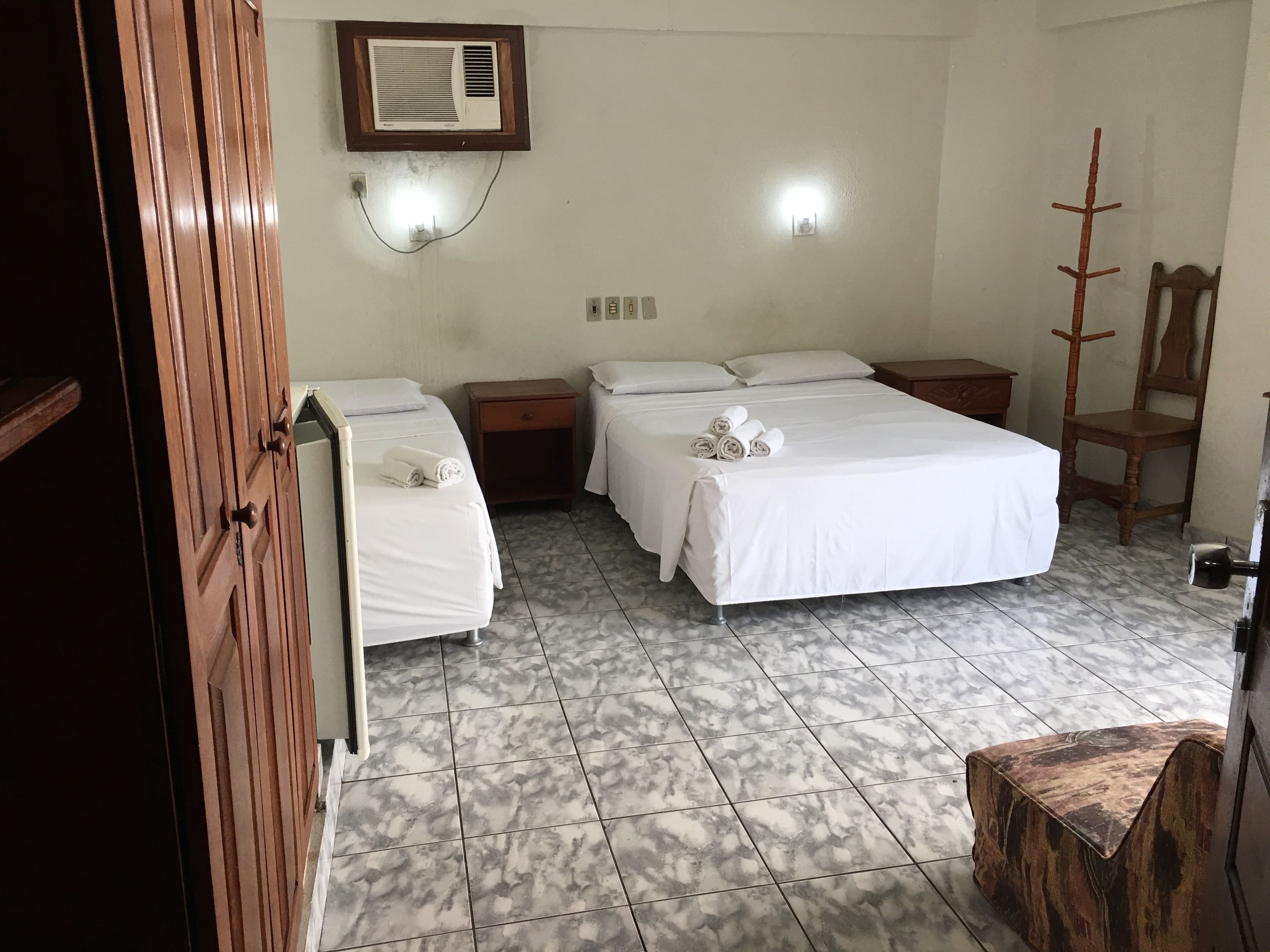 Basic Apartment, Lanai