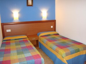 Frigobar, Wi-Fi de cortesia, roupa de cama