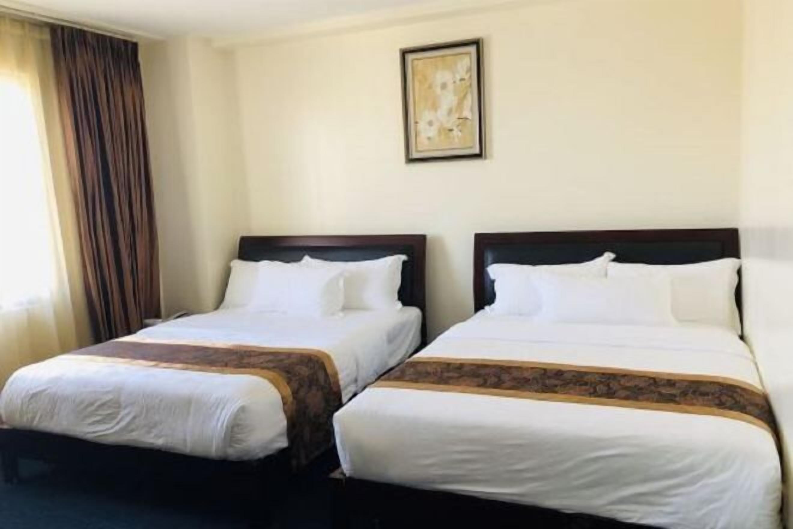 Schreibtisch, Bügeleisen/Bügelbrett, kostenloses WLAN, Bettwäsche