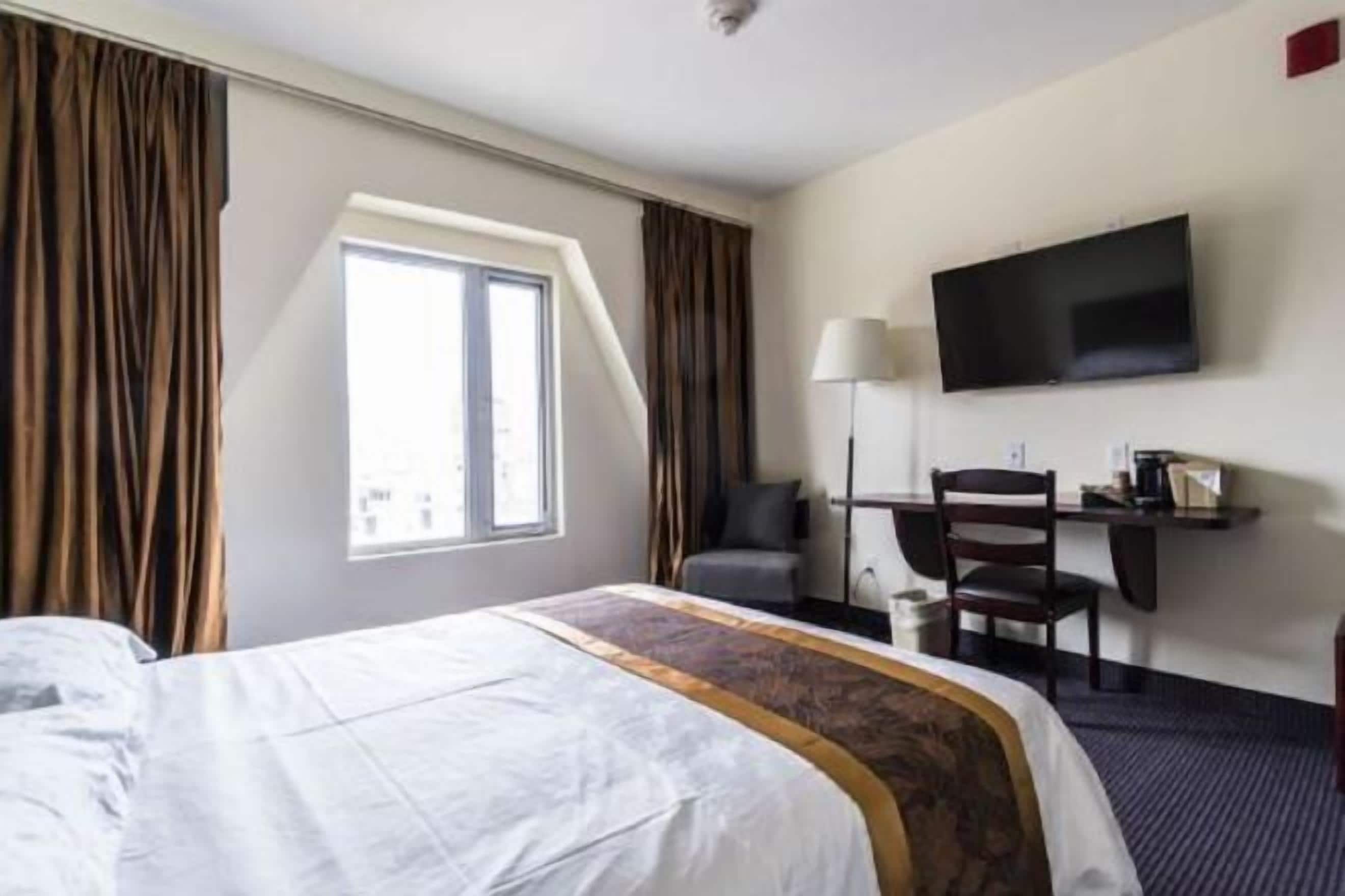 Schreibtisch, Bügeleisen/Bügelbrett, kostenloses WLAN, Bettwäsche