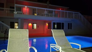 Outdoor pool - Le Cabanon Motel (Pompano Beach)