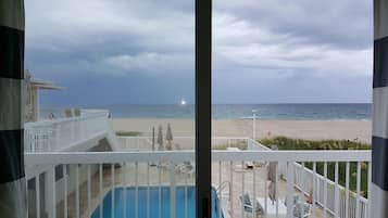 Panoramic Studio Suite, 1 King Bed, Balcony, Poolside | View from room