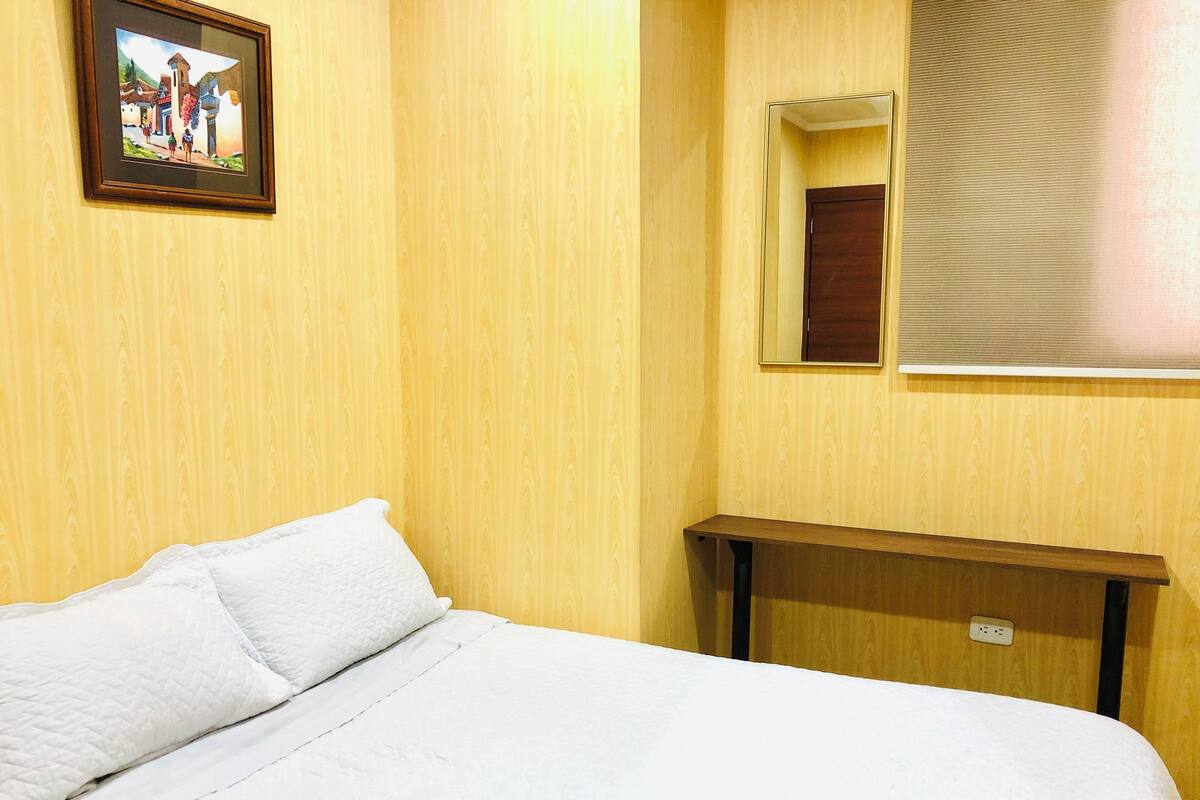 Chambre Standard double | Accès au Wi-Fi (inclus), literie fournie