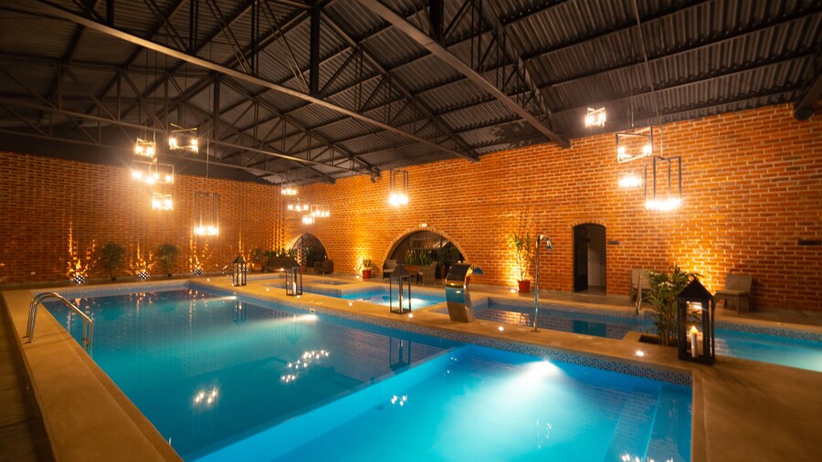Quindeloma Art Hotel And Gallery