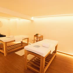 Sale per trattamenti di coppia, vasca idromassaggio, bagno turco/hammam