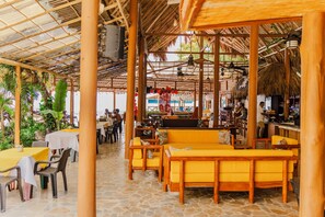 Dining room - Hotel Isla Real (Cartagena)