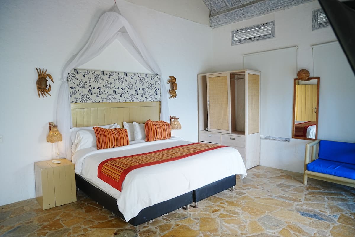 Premium suite | Luxe beddengoed, een kluis op de kamer, een strijkplank/strijkijzer