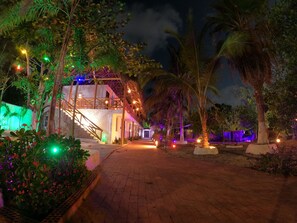 Standard Room, Multiple Beds | Terrace/patio