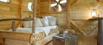Cabane du pĂȘcheur : cabane dans les arbres de charme avec SPA en bords de Loire