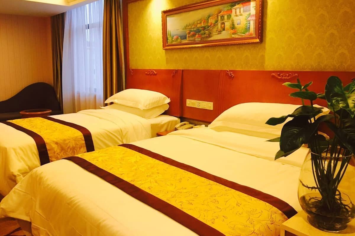 Business Family Room | Room amenity