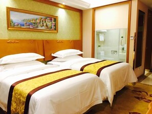 Standard Twin Room | Desk, blackout drapes, iron/ironing board, free WiFi