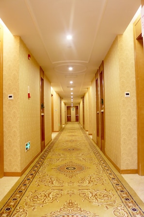 Hallway - Vienna Hotel - Shanghai PVG Nanzhu Road (Shanghai)