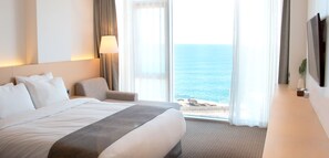 Deluxe Double Room, Ocean View | Premium bedding, down comforters, iron/ironing board, free WiFi - Naksan Beach Hotel (Yangyang)