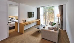 Forest Signature Suite | Living room