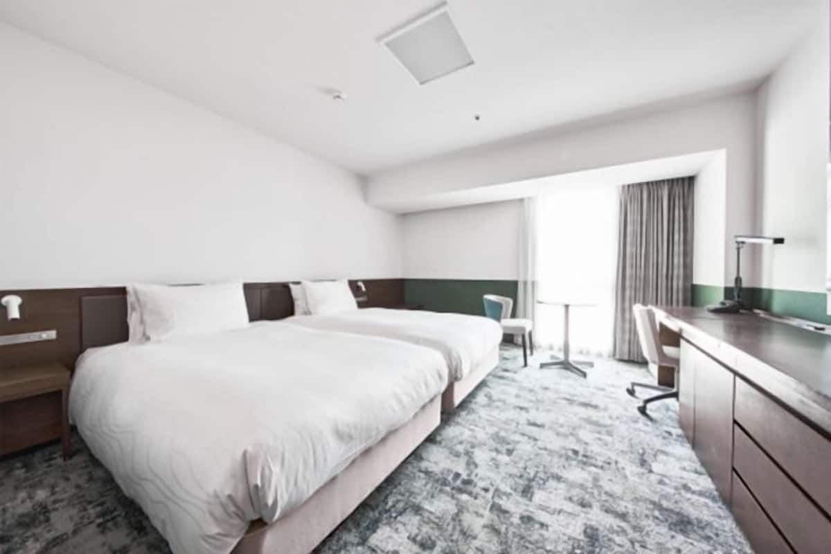 Desk, free WiFi, bed sheets