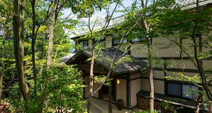 Yufuin Onsen Toshoan