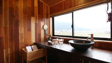 Main Room 1F -nanohana- with Fine View bath (Caters to 7years old or older) | Bathroom | Combined shower/tub, spring water tub, free toiletries, hair dryer