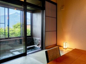 ห้องพัก, ปลอดบุหรี่ (JapaneseWestern,FineViewbath,from12yo) | ตู้นิรภัยในห้องพัก, Wi-Fi ฟรี, ผ้าปูที่นอน