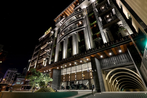 KUN Tour Hotel Feng Chai