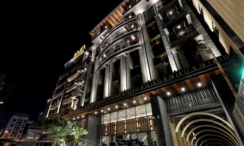 KUN Tour Hotel Feng Chai