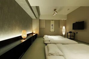 Japanese Room (No Window) | In-room safe, blackout curtains, free WiFi, bed sheets - KUN Tour Hotel Feng Chai (Taichung)