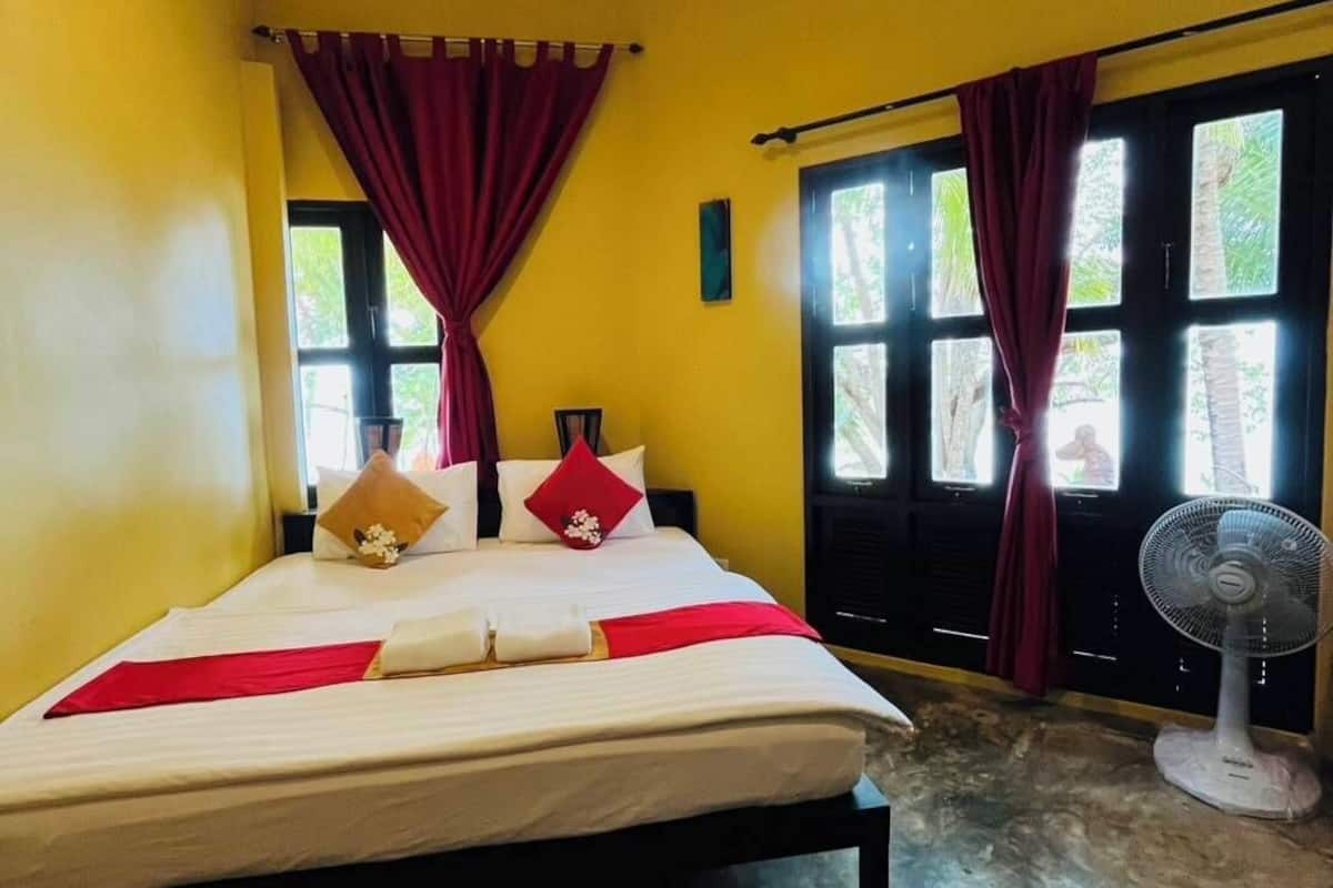 In-room safe, bed sheets