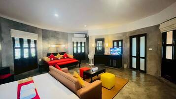 Stairs Villa | In-room safe, bed sheets