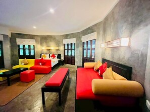 In-room safe, bed sheets