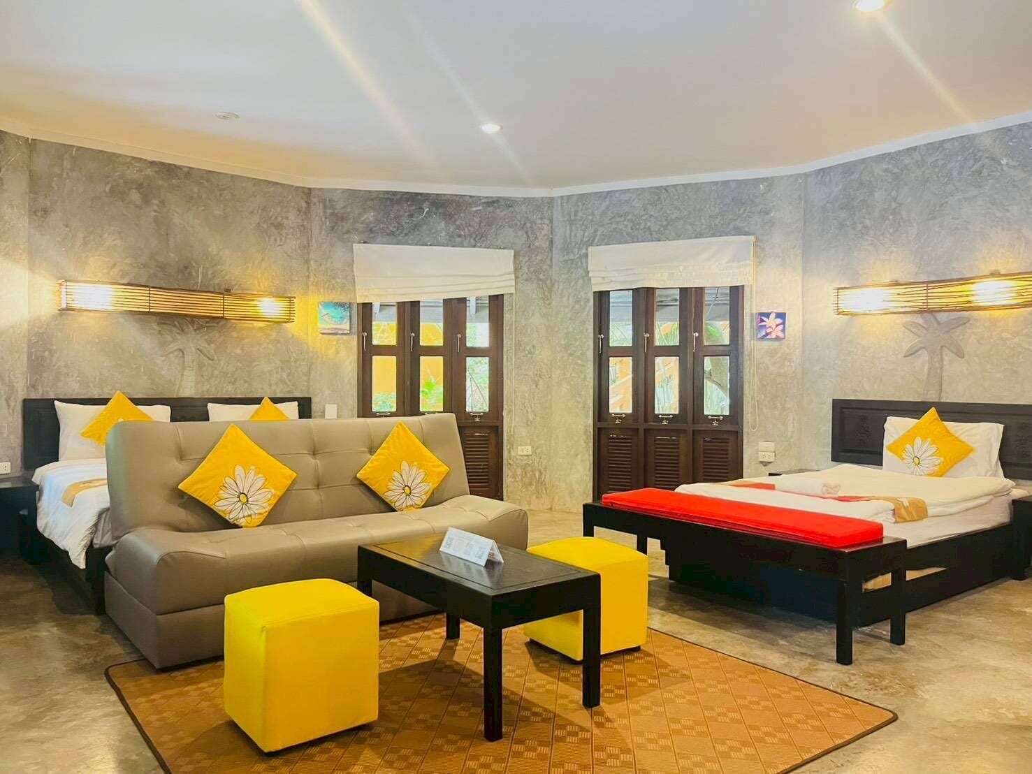 In-room safe, bed sheets