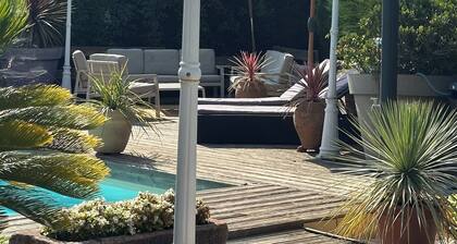 Charming mazet for 4 pers. 33m2 swimming pool