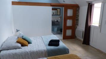 1 bedroom, travel crib, WiFi, bed sheets