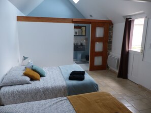 1 chambre, lit parapluie, Wi-Fi, draps fournis