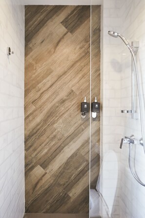 Design Suite | Bathroom shower - Vann Bangkok Boutique House (Bangkok)