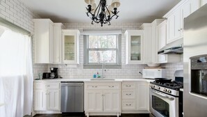 Private kitchen - Seaside Cottage With Modern Touches (New Smyrna Beach)