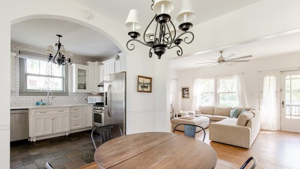 Interior - Seaside Cottage With Modern Touches (New Smyrna Beach)