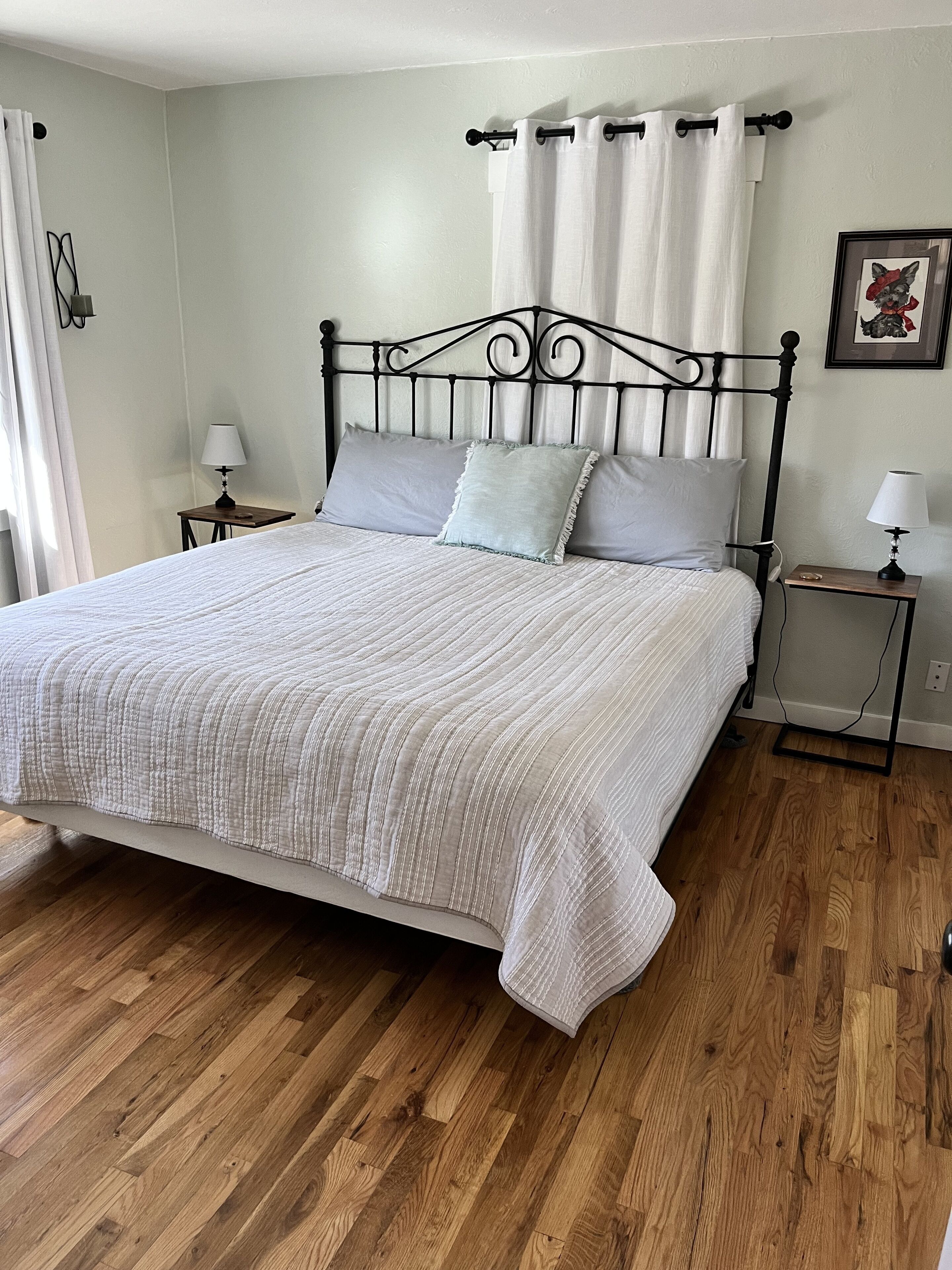 2 soverom, strykejern/-brett, reiseseng for barn og wi-fi (inkludert)