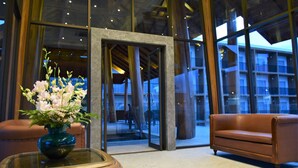 Exterior detail - The Teak Chaweng (Koh Samui)