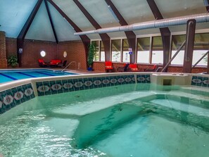 Piscina coperta, una piscina riscaldata