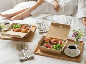 Daily Japanese breakfast for a fee - KIZASHI THE SUITE (Kyoto)