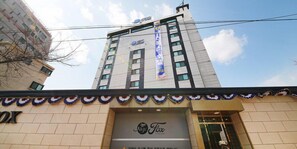 Fachada de la propiedad